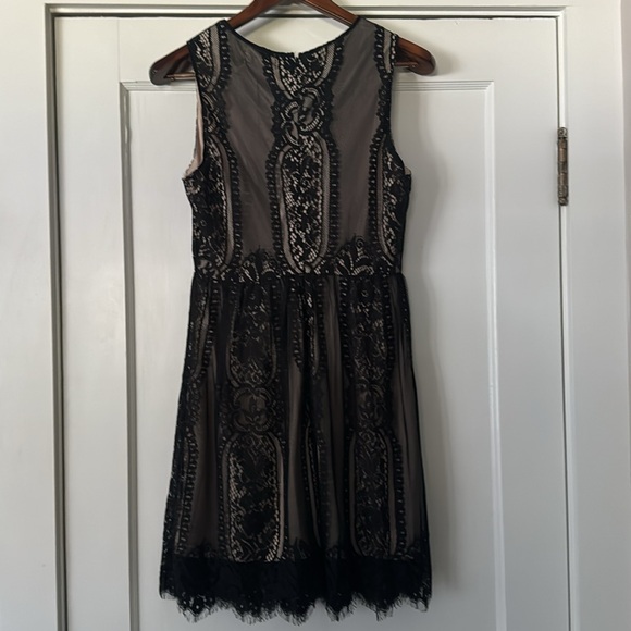 Blu Pepper black lace overlay midi dress size medium - Picture 6 of 10